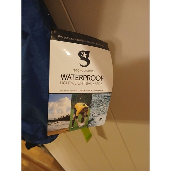 Geckobrands Lightweight 30L Waterproof Backpack Blue Camping Fishing Diving - Picture 4 of 6